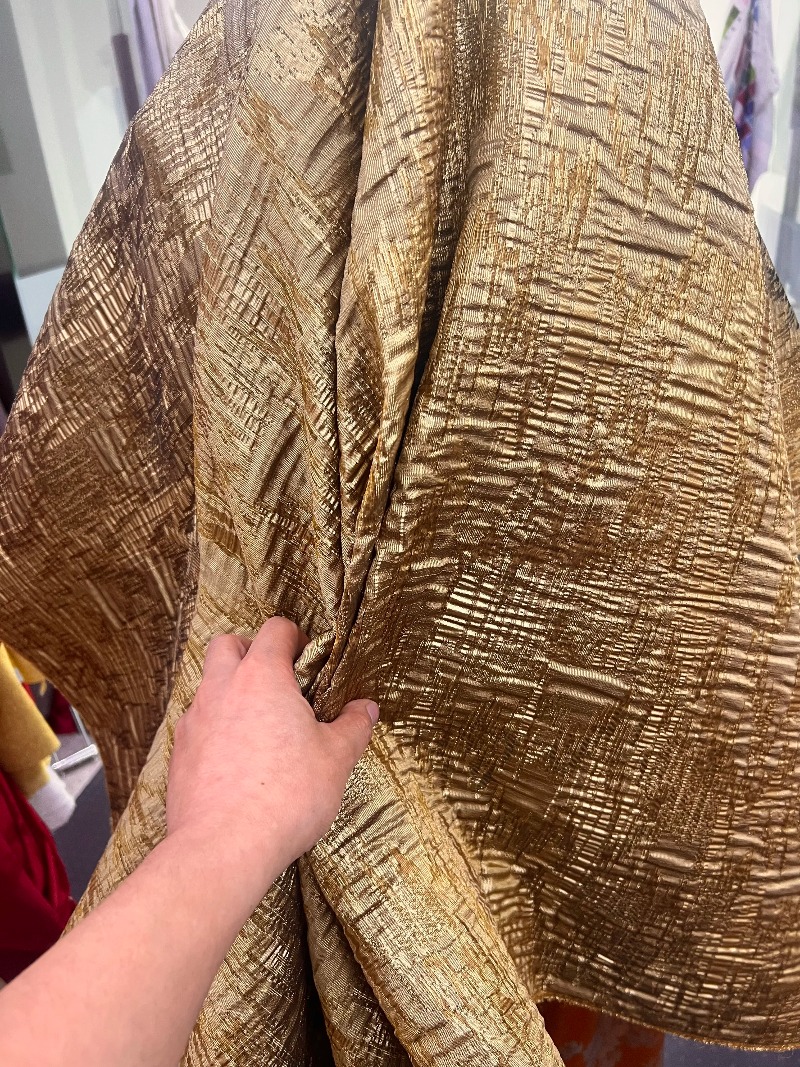 ผ้าแจ็คการ์ดลายไม่สม่ำเสมอสีน้ - Vintage Sewing Textile บทวิจารณ์และราคา
